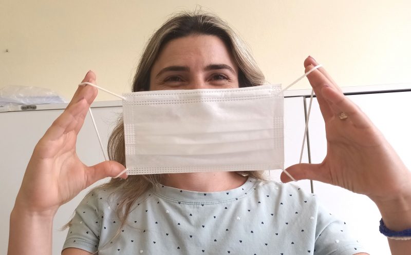 Uso de m&aacute;scara voltou a ser recomendado e at&eacute; obrigat&oacute;rio, como no Aeroporto de Florian&oacute;polis – Foto: Luciano Weber/Divulga&ccedil;&atilde;o/ND