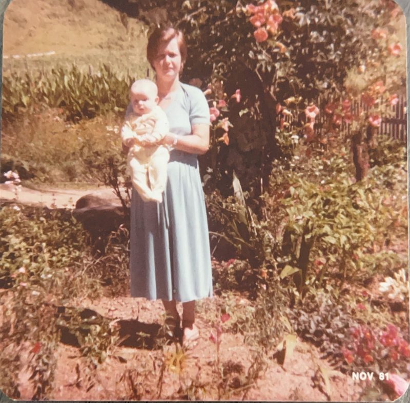 Goretti com a filha, Vanessa, em 1981 – Foto: Arquivo Pessoal/Cedido/ND