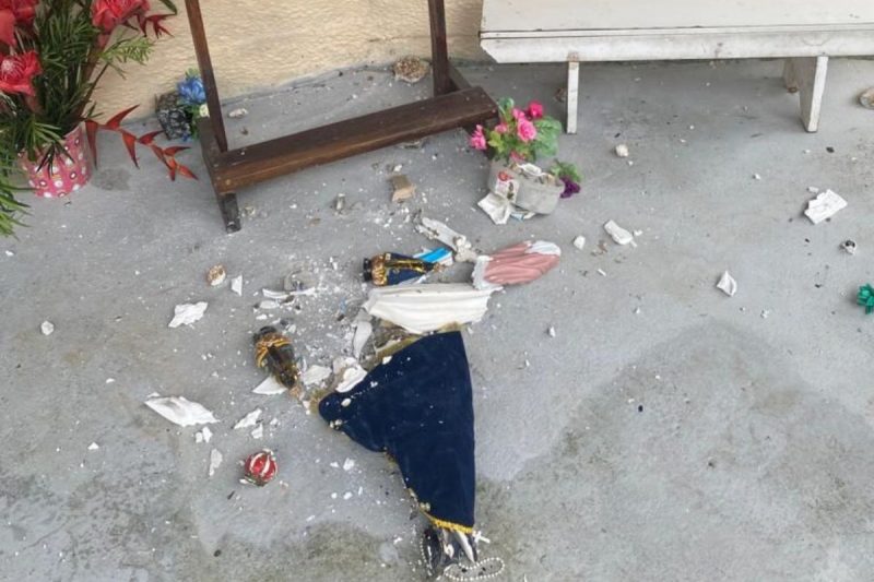 Imagens foram quebradas em gruta de Jaragu&aacute; do Sul – Foto: Luis Eduardo Delai/105 FM