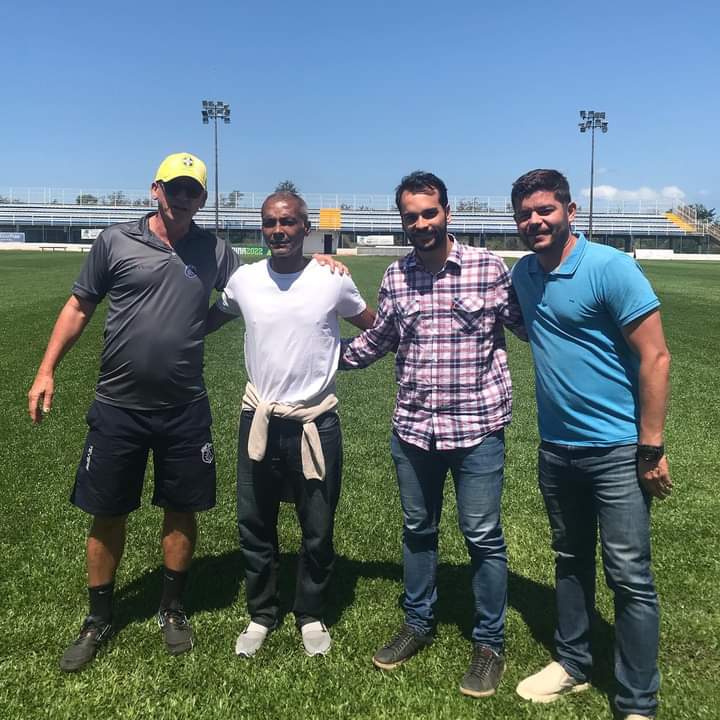 Mais imagens da visita de Romário ao estádio Renato Silveira, em Palhoça