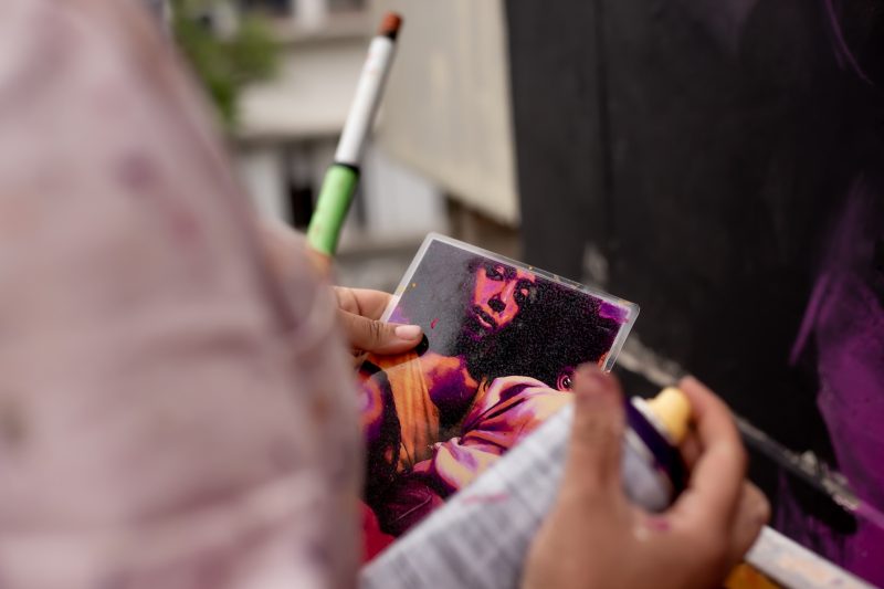 Miniatura da arte que se tornou um grande mural – Foto: Mariana Caldas/Divulga&ccedil;&atilde;o/ND