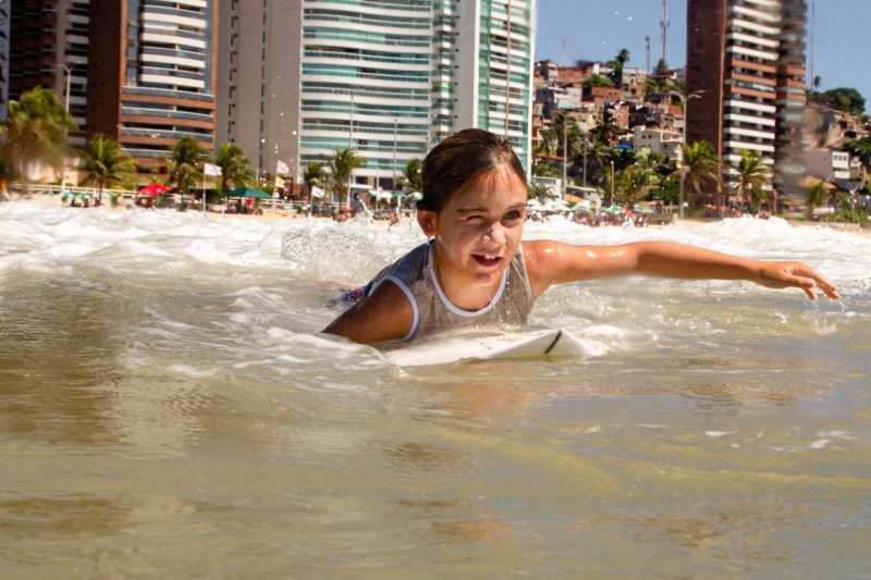 Jovem catarinense Gui Goulart no Festival de Surf em Palmas, Governador Celso Ramos – Foto: divulga&ccedil;&atilde;o