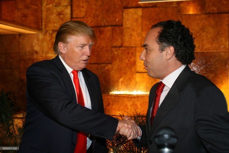 Bellino em um dos encontros com seu ex-s&oacute;cio, Donald Trump – Foto: Patrick McMullan/Divulga&ccedil;&atilde;o/MND
