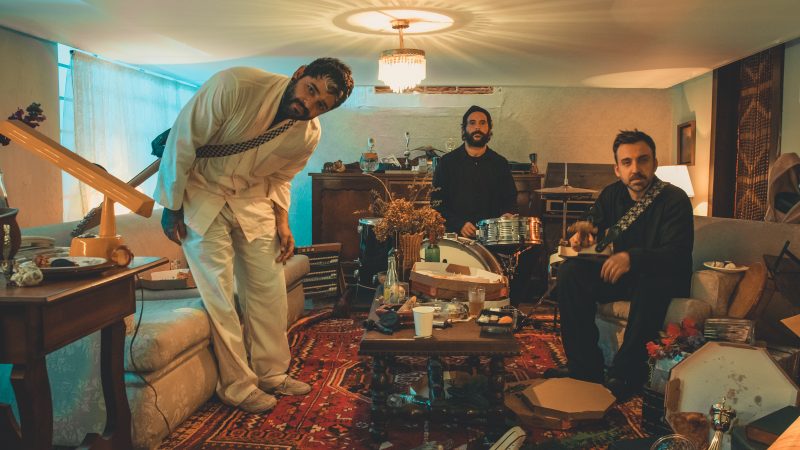 Banda se apresenta no palco do Hard Rock Live Florian&oacute;polis neste s&aacute;bado (8). – Foto: Jimmy Carreiro/Divulga&ccedil;&atilde;o/ND