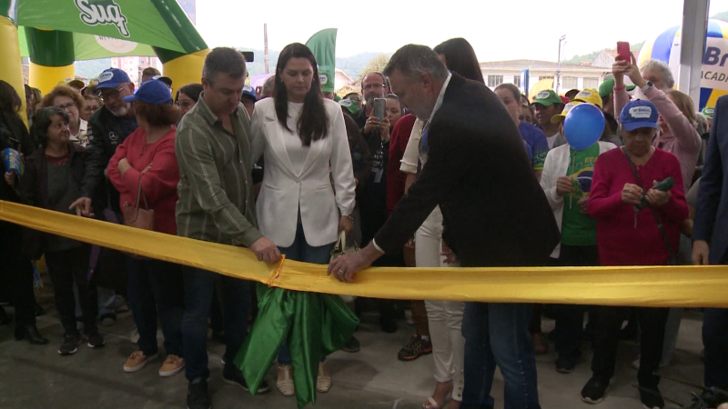 inauguracão de supermercado