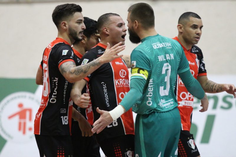 JEC Futsal &eacute; o l&iacute;der invicto do Estadual – Foto: Juliano Schmidt/JEC Futsal/Divulga&ccedil;&atilde;o/ND