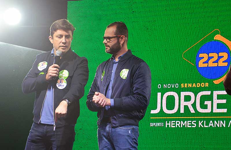 Fabr&iacute;cio Oliveira, prefeito de Balne&aacute;rio Cambori&uacute;, declara voto em Jorge Seif Junior – Foto: Divulga&ccedil;&atilde;o