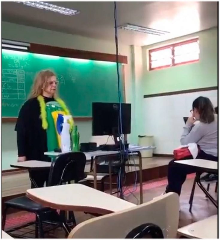 Professora faz gesto nazista e &eacute; filmada por alunos – Foto: Reprodu&ccedil;&atilde;o