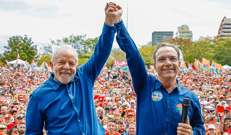 Caso assuma diretoria do Sebrae, D&eacute;cio Lima ganhar&aacute; destaque no meio empresarial. &mdash; Foto: Ricardo Stuckert/Divulga&ccedil;&atilde;o/ND