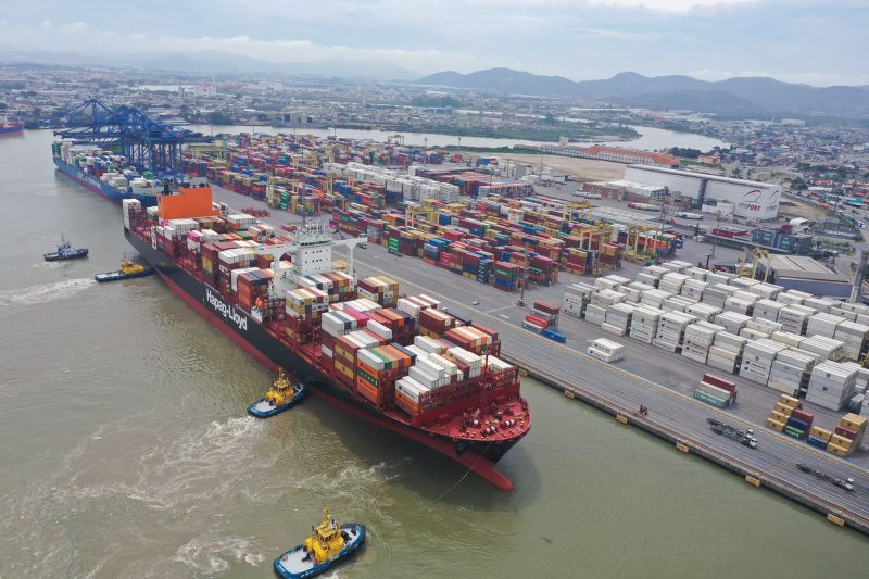 Maior porta-cont&ecirc;ineres da Am&eacute;rica do Sul faz manobra in&eacute;dita em SC – Foto: Portonave/Divulga&ccedil;&atilde;o