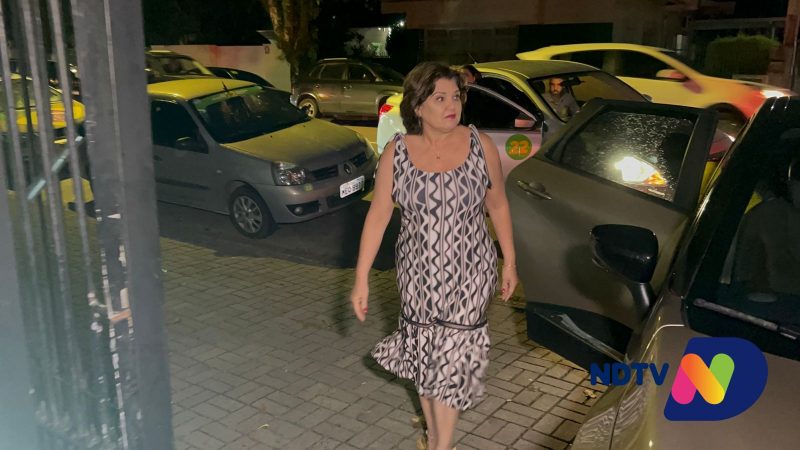Marilisa Boehm, eleita vice-governadora, chegando ao comit&ecirc; ap&oacute;s confirma&ccedil;&atilde;o do resultado – Foto: Ricardo Alves/NDTV
