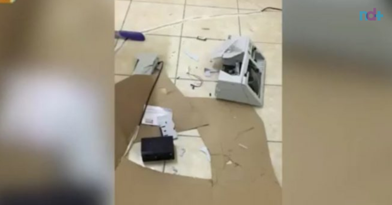 Eleitor quebrou urna a marretadas em Morro da Fuma&ccedil;a em 2018 – Foto: ND