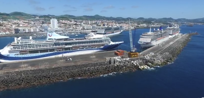 Navios de cruzeiro no porto de Ponta Delgada – Foto: Divulga&ccedil;&atilde;o/ND
