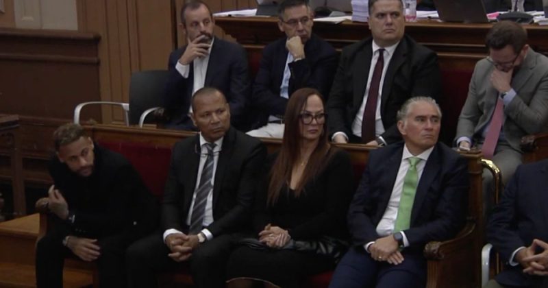 Fazer gol cansa: Neymar recebe com sorriso seco dispensa do primeiro dia de julgamento – Foto: Reprodu&ccedil;&atilde;o