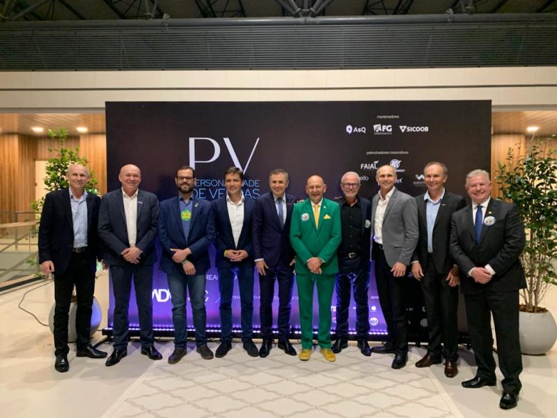 Empres&aacute;rios e pol&iacute;ticos marcaram presen&ccedil;a no evento – Foto: Shara Alencar/Reprodu&ccedil;&atilde;o/ND