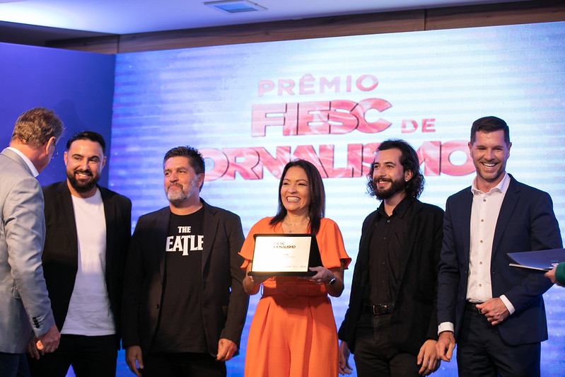 Paulo Mueller, Carolina Castro, Jayder Lemos, Andr&eacute; Viero e Raffael Righez – Foto: Filipe Scotti/Fiesc/ND