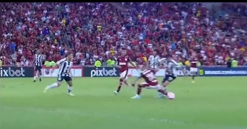 Santos pediu pênalti de Matheuzinho em Camacho