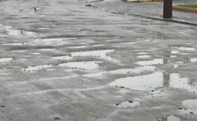 A Casan afirma que a obra j&aacute; deveria ter acabado, mas que atrasou em decorr&ecirc;ncia das chuvas intensas – Foto: Balan&ccedil;o Geral/Reprodu&ccedil;&atilde;o/ND