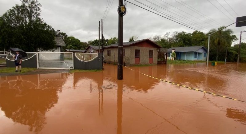 Segundo dados da Defesa Civil, foram 203 mm nas &uacute;ltimas 48h, dados das 6h de hoje (11). &mdash; Foto: Prefeitura S&atilde;o Domingos/ND