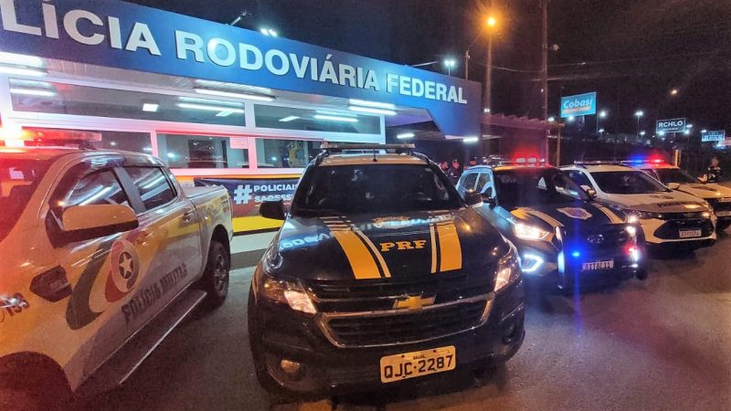 A a&ccedil;&atilde;o tem como objetivo reduzir os acidentes por embriaguez ao volante durante as festas realizadas no m&ecirc;s de outubro – Foto: PRF/Divulga&ccedil;&atilde;o/ND