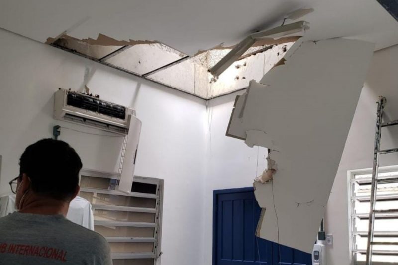 Homem ficou ferido ap&oacute;s cair de telhado no PA Norte – Foto: Adan Silvestre Aldrigue/Arquivo pessoal