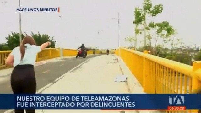 Repórter sofre tentativa de assalto ao vivo 