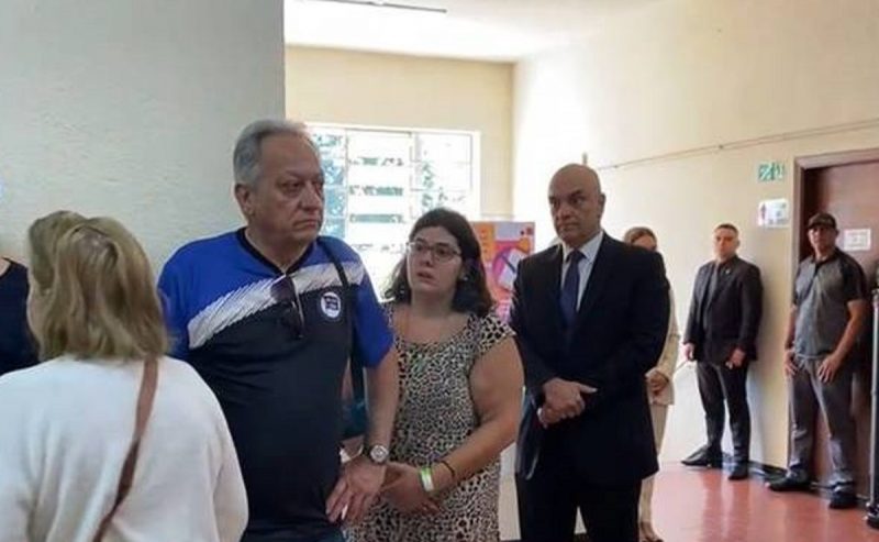 Alexandre de Moraes vota na zona Oeste de S&atilde;o Paulo neste domingo (30) – Foto: Reprodu&ccedil;&atilde;o/ Record TV