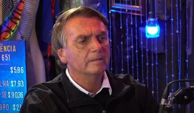Presidente Jair Bolsonaro (PL) bateu recorde de audi&ecirc;ncia simult&acirc;nea em podcast nesta quinta (20) – Foto: Reprodu&ccedil;&atilde;o /Youtube