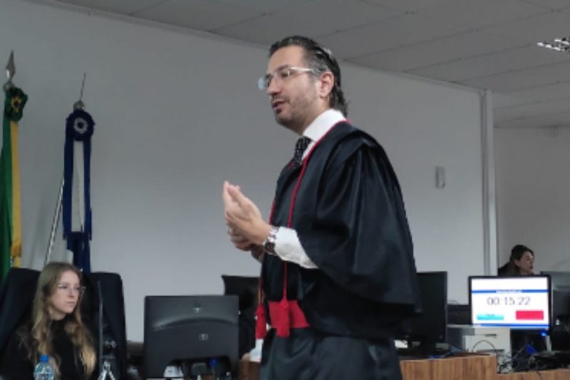 Promotor durante o julgamento – Foto: Minist&eacute;rio P&uacute;blico/Divulga&ccedil;&atilde;o