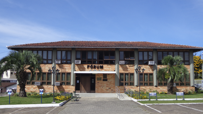 forum de rio negrinho onde houve sessão de júri que condenou dupla