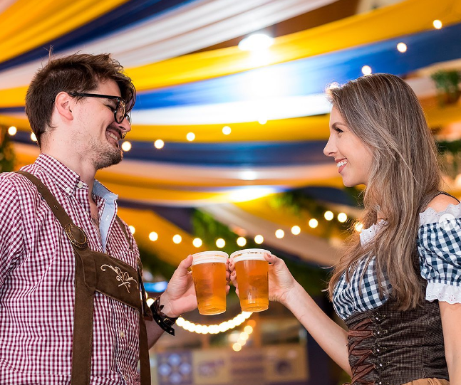 Bora ir de traje típico?