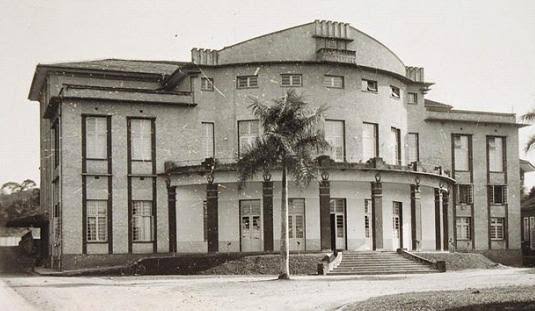 Teatro Carlos Gomes antigamente – Foto: Internet / Reprodu&ccedil;&atilde;o / ND