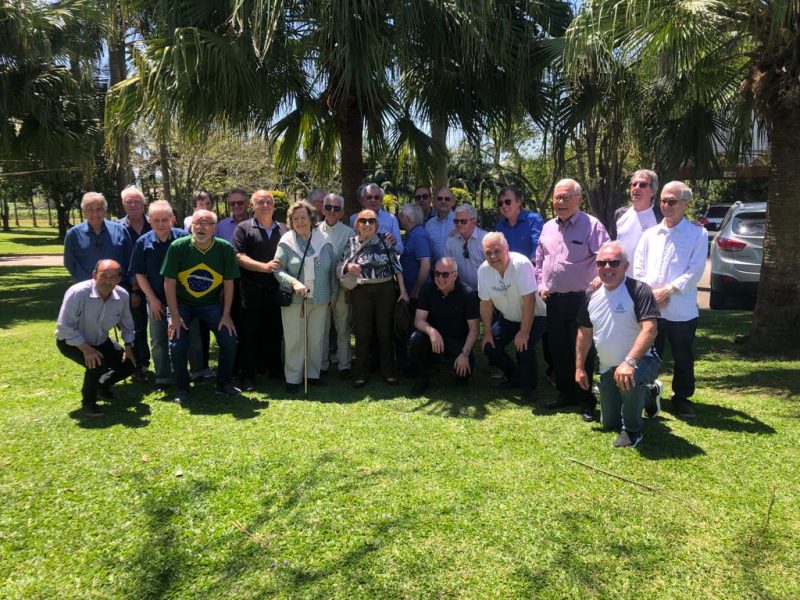 Turma de 1967 do Col&eacute;gio Marista no reencontro s&aacute;bado em Crici&uacute;ma – Foto: Divulga&ccedil;&atilde;o/ND