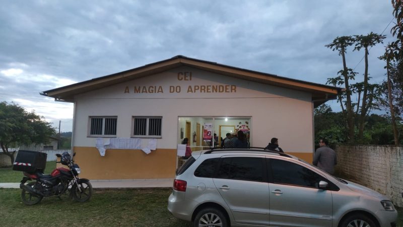 Urna localizada no interior do munic&iacute;pio de I&ccedil;ara foi uma das que teve maior demora na vota&ccedil;&atilde;o no Sul de SC. – Foto: Redes Sociais