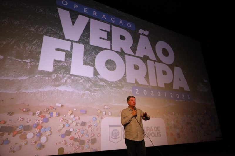O prefeito Top&aacute;zio Neto na apresenta&ccedil;&atilde;o das atra&ccedil;&otilde;es do ver&atilde;o 2022/2023 em Florian&oacute;polis – Foto: Cristiano Andujar/PMF/Divulga&ccedil;&atilde;o/ND