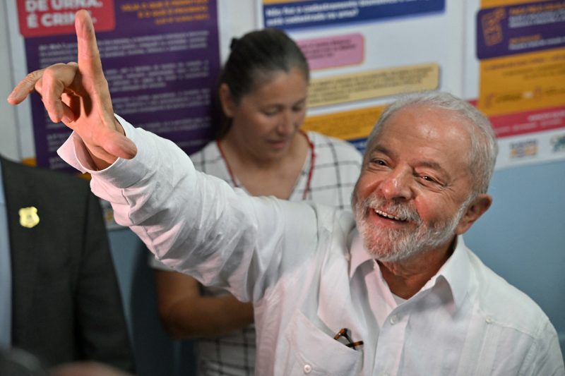 Lula consulta a popula&ccedil;&atilde;o sobre retorno do hor&aacute;rio de ver&atilde;o – Foto: NELSON ALMEIDA/AFP/ND