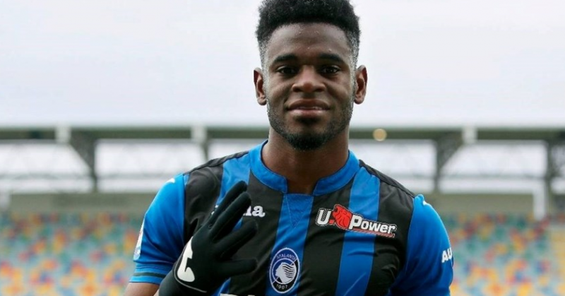 Zapata sofreu ato racista em banco – Foto: Divulga&ccedil;&atilde;o/Atalanta