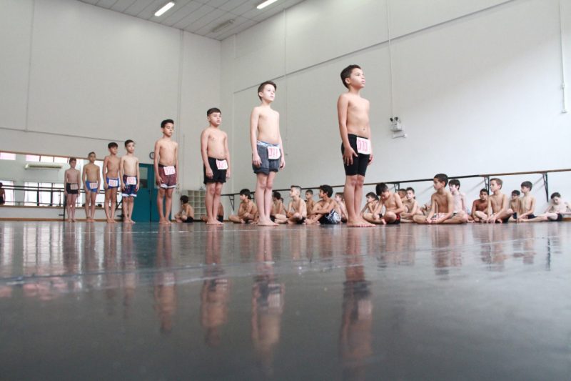 Crian&ccedil;as de nove a 11 anos, que morem dentro ou fora do pa&iacute;s, podem se inscrever e participar&nbsp;– Foto: Escola do Teatro Bolshoi/Divulga&ccedil;&atilde;o