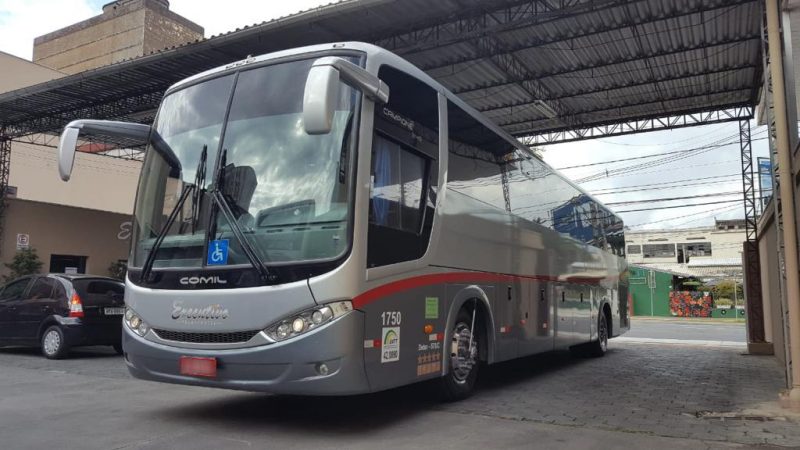 Empresa de &ocirc;nibus que fez o transporte entre Blumenau e Navegantes suspendeu o servi&ccedil;o temporariamente – Foto: Divulga&ccedil;&atilde;o/Transportes Executivo/ND