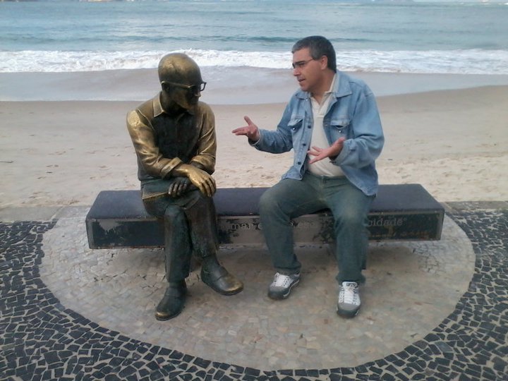 Uma papo com o poeta sobre o nosso futebol. – Foto: Fabio Machado/arquivo pessoal