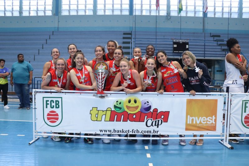 2&ordm; Lugar – A equipe do Salesiano Itamirim (Itaja&iacute;) ficou com a prata no Estadual 2022 – Foto: divulga&ccedil;&atilde;o FCB