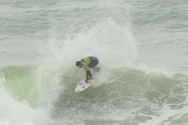 O Campe&atilde;o Mundial Adriano de Souza &eacute; um dos grande nomes na disputa do CBSurf Xangri-l&aacute; Pro – Foto: Marcio David / Fecasurf