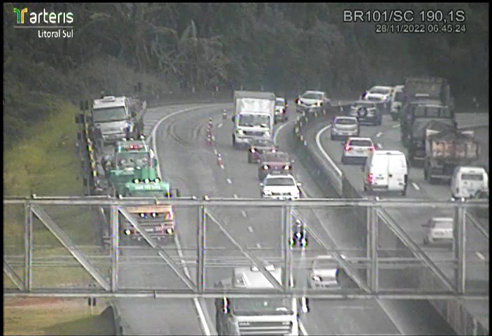 Acidente registrado na BR-101 em Bigua&ccedil;u – Foto: @Arteris_ALS/Twitter/reprodu&ccedil;&atilde;o/ND