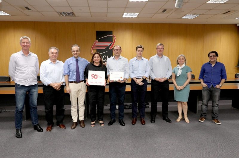 Encerramento prestou homenagem a 130 empresas aniversariantes em 2022. – Foto: Divulga&ccedil;&atilde;o