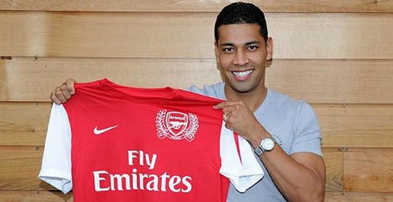 Andr&eacute; Santos durante apresenta&ccedil;&atilde;o no Arsenal – Foto: Arsenal/Divulga&ccedil;&atilde;o/ND