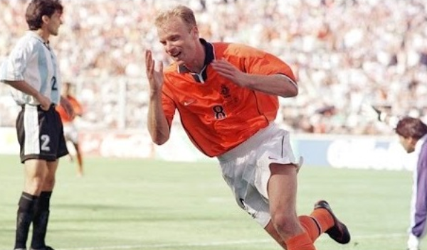 Bergkamp detonou a Argentina – Foto: Reprodu&ccedil;&atilde;o Youtube