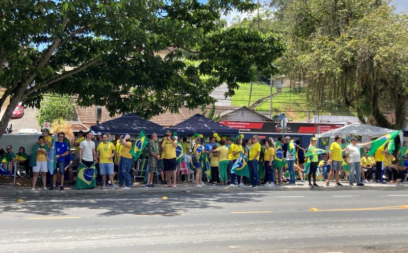 Protesto em Blumenau no s&aacute;bado – Foto: Ediane Stuart/NDTV
