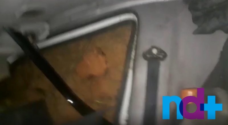 Driver showing mud next to truck window – Photo: Reproduction/Internet/ND