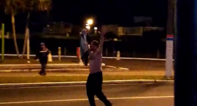 Denuncia aponta que m&eacute;dico-cirurgi&atilde;o amea&ccedil;ou, cometeu crimes de tr&acirc;nsito e praticou ato obsceno – Foto: Reprodu&ccedil;&atilde;o/ND