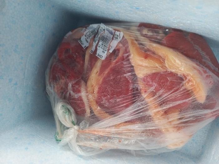 Costela e cox&atilde;o mole foram furtados de supermercado – Foto: Pol&iacute;cia Militar/Divulga&ccedil;&atilde;o/ND